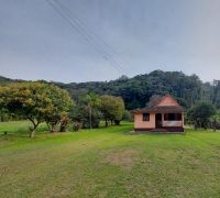 Chácara com casa construída e área de 69.013m²