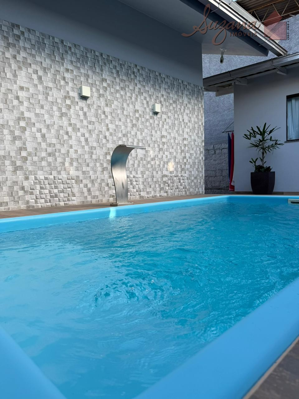 Área de festas com piscina