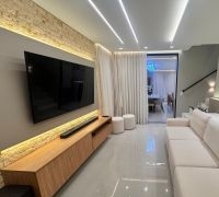 Casa Alto Padrão com Edícula 