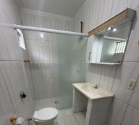 Sobrado Comercial com Casas Residenciais 